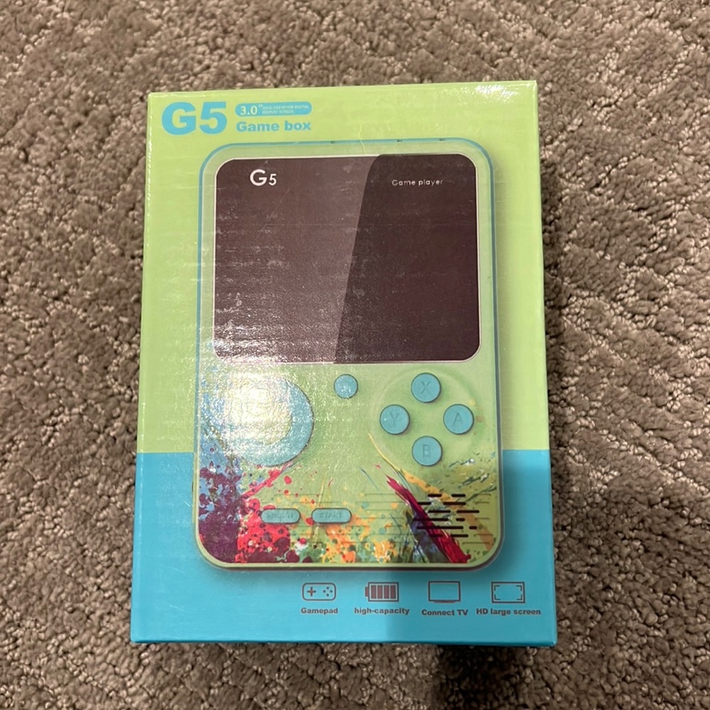 RETRO HANDHELD GAMING DEVICE GAME BOY 
GRAY